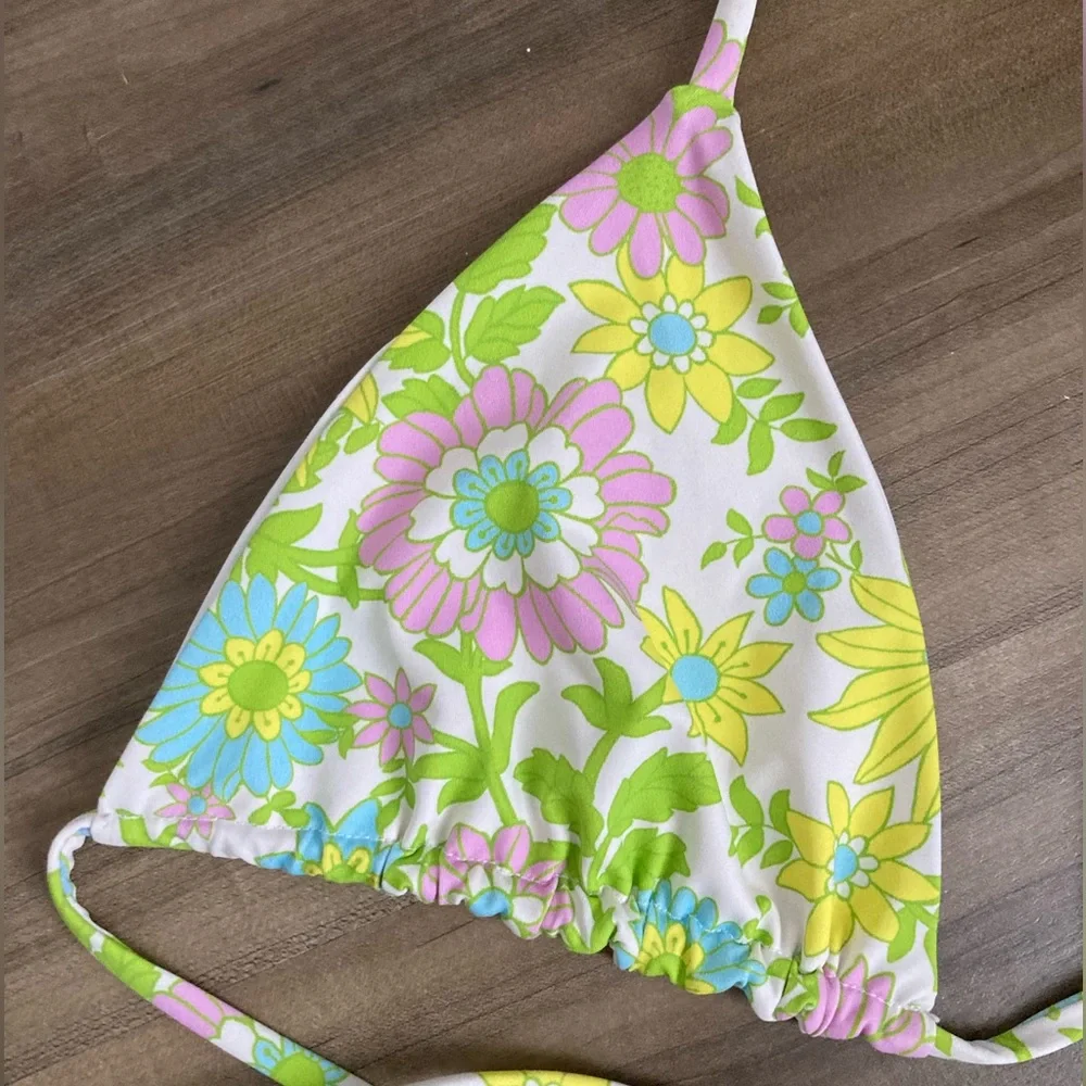 [Frankies Bikinis x Gigi Hadid] NWOT Tia Floral Bikini Top Medium